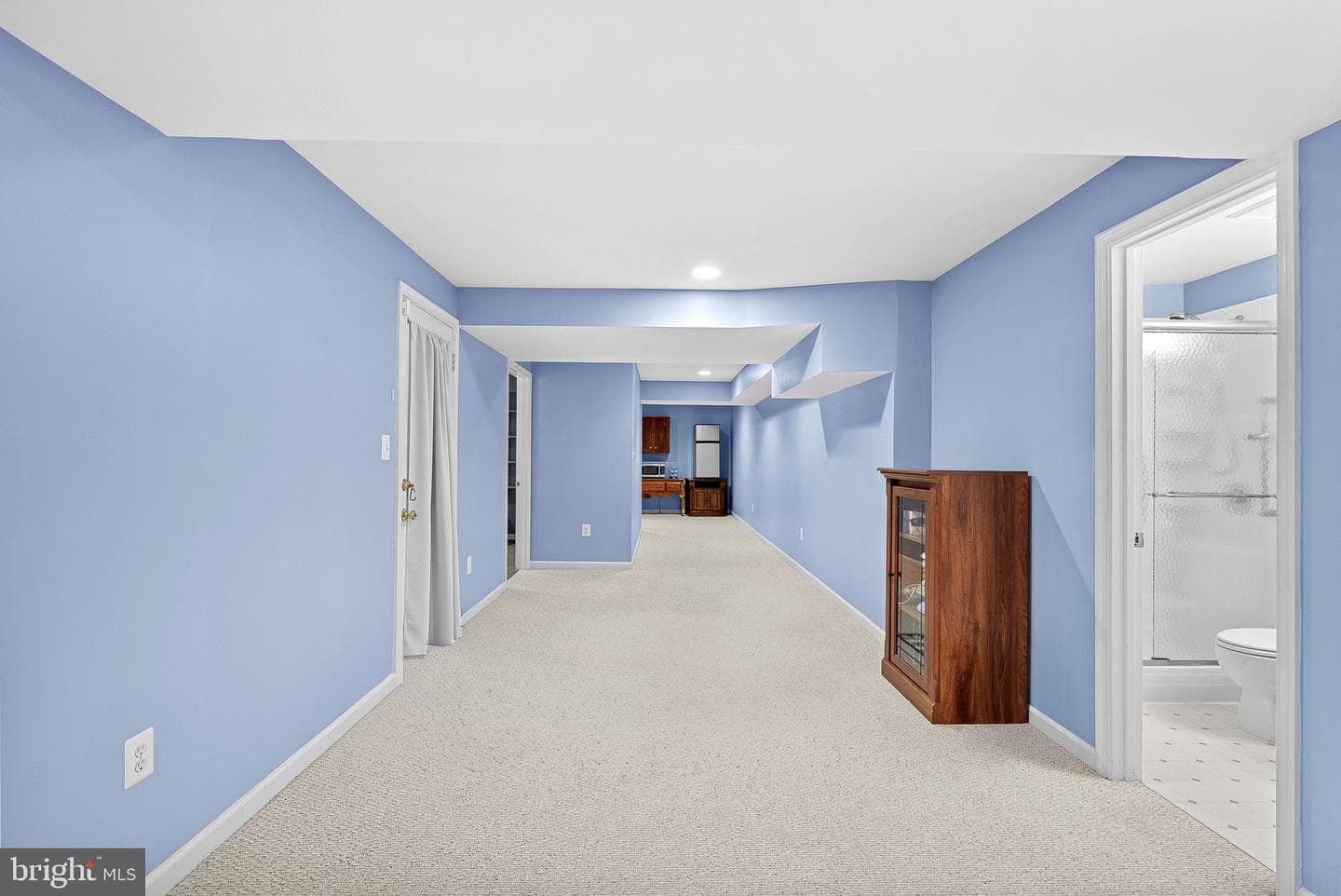409 Bolingbrook Court photo 44