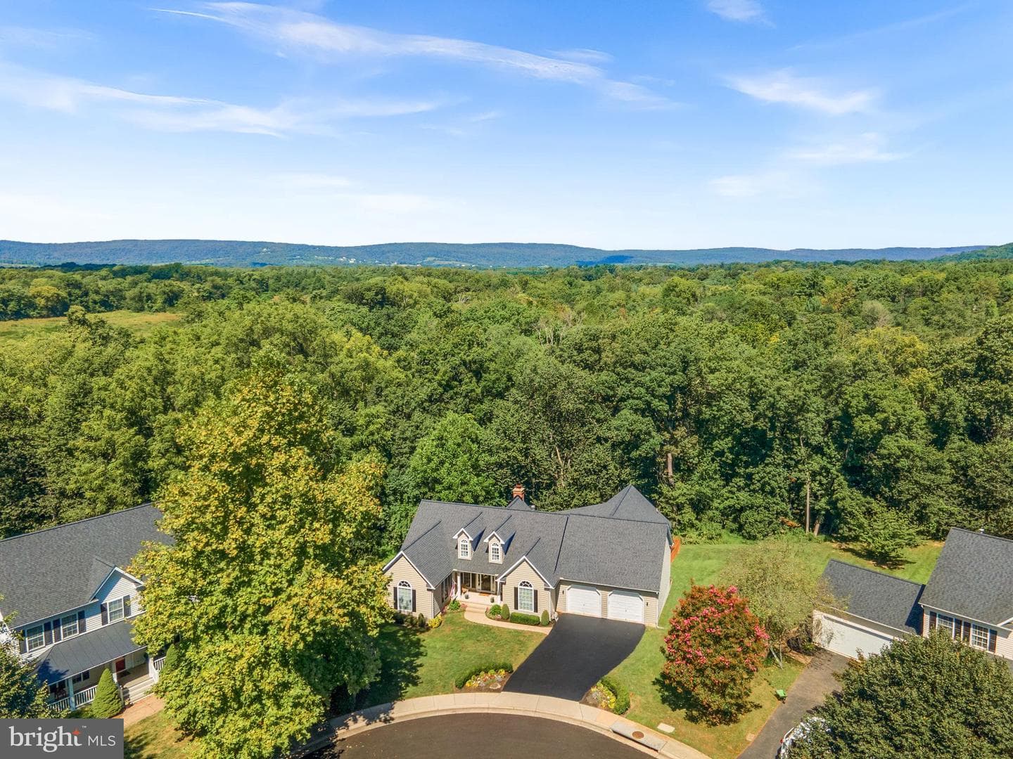 409 Bolingbrook Court photo 61