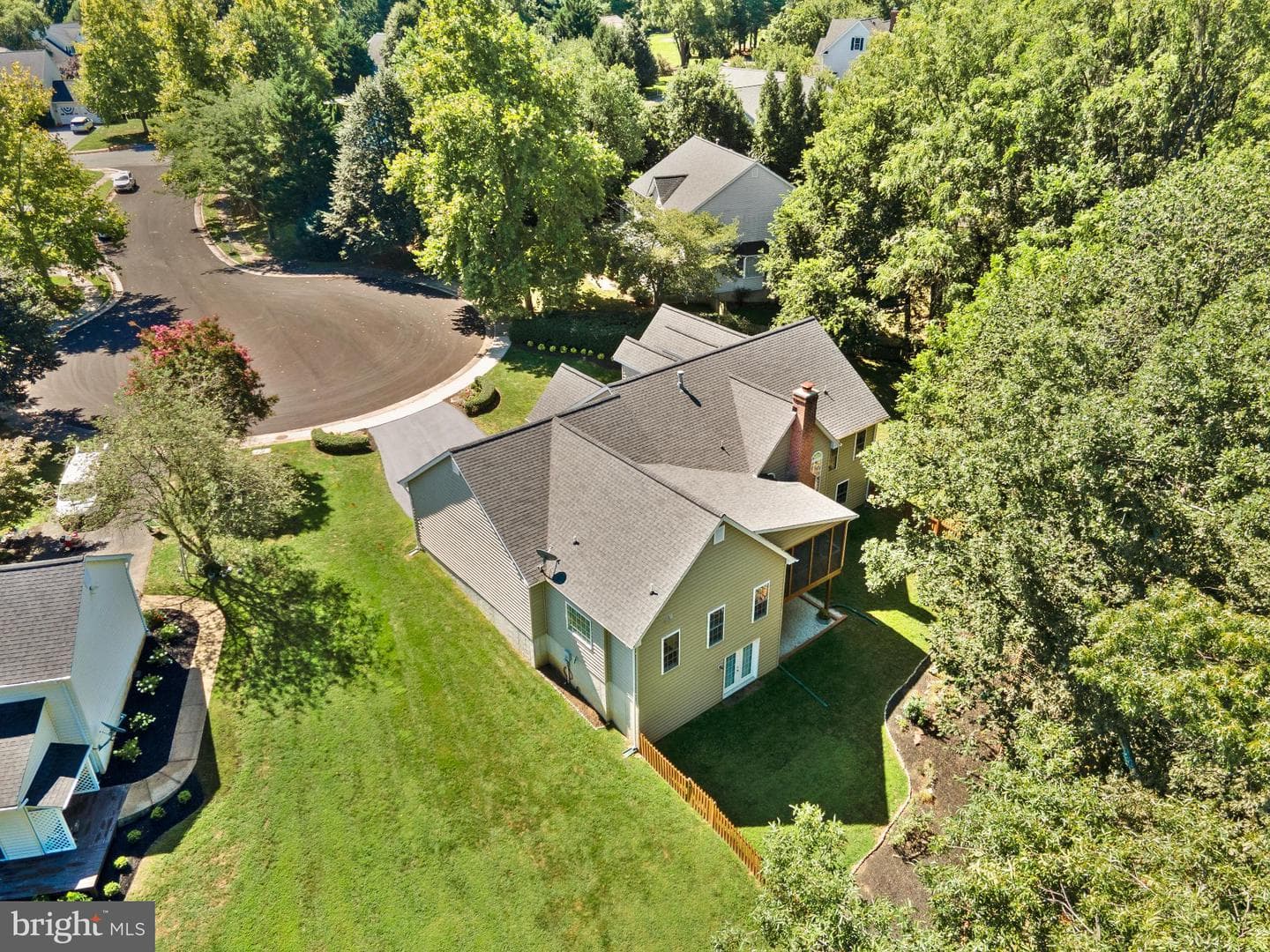 409 Bolingbrook Court photo 68