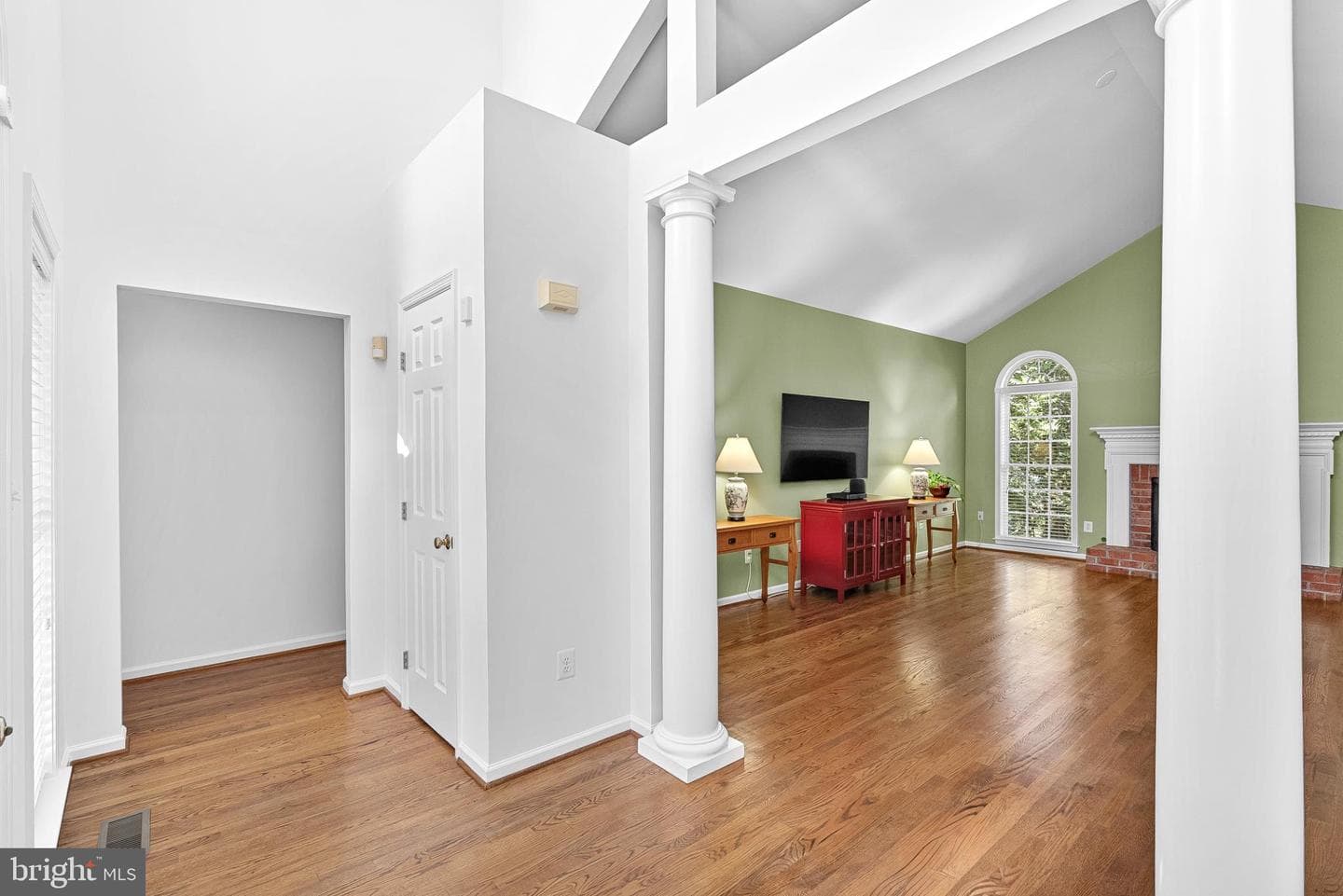 409 Bolingbrook Court photo 7