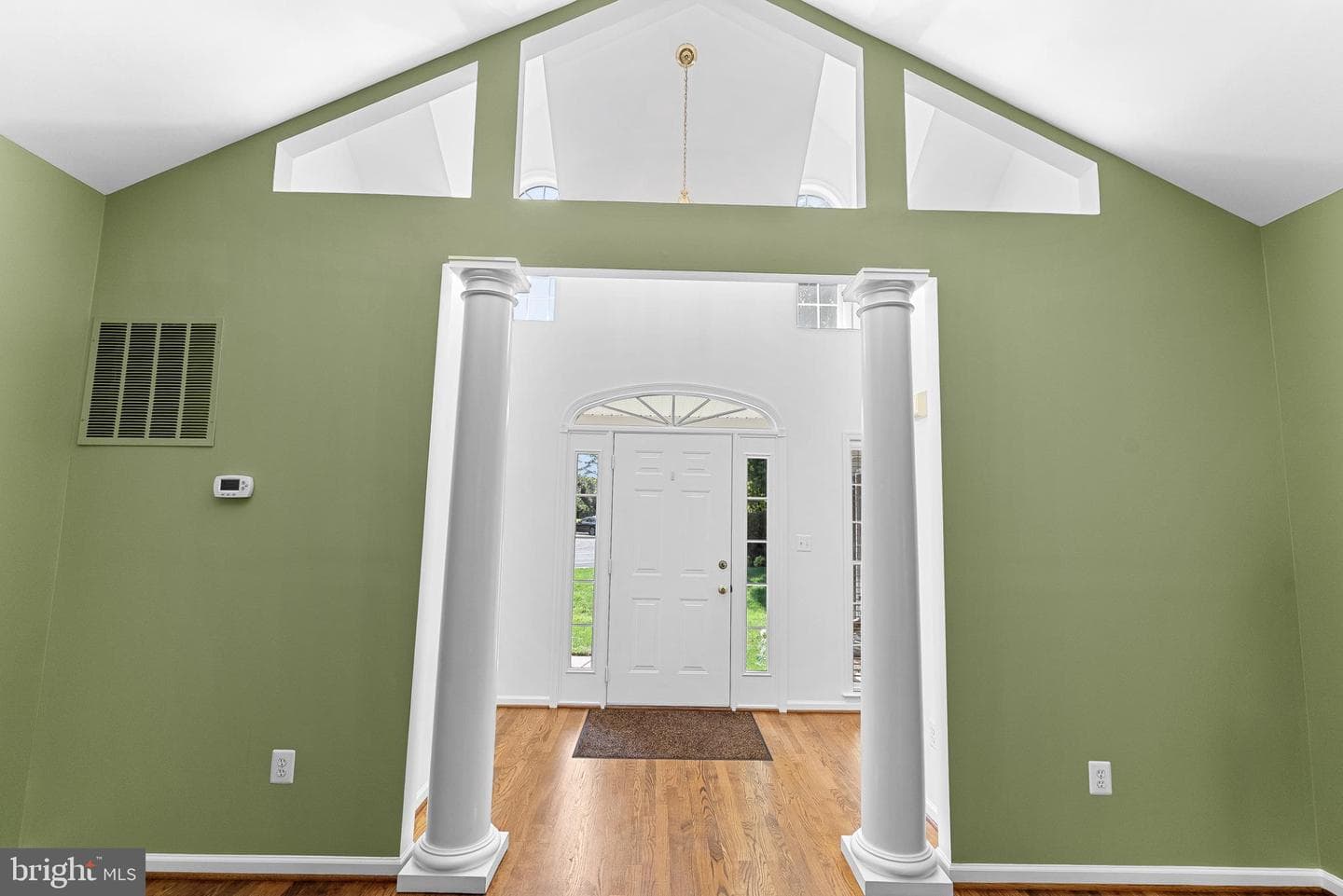 409 Bolingbrook Court photo 8