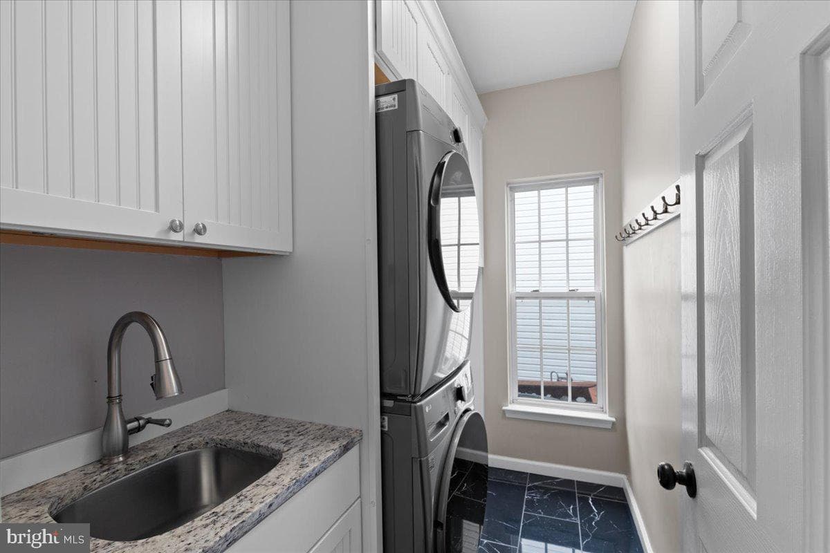 26105 Springdale Drive photo 17