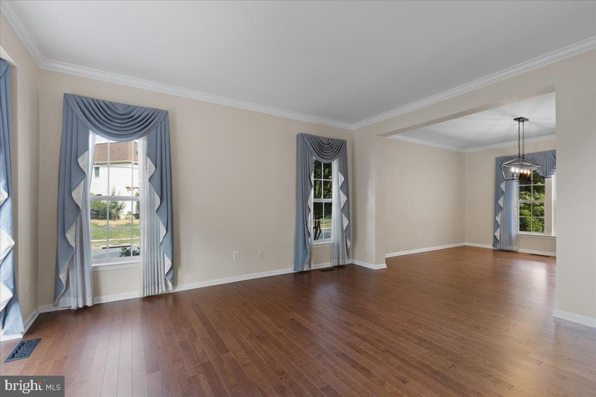 26105 Springdale Drive photo 9