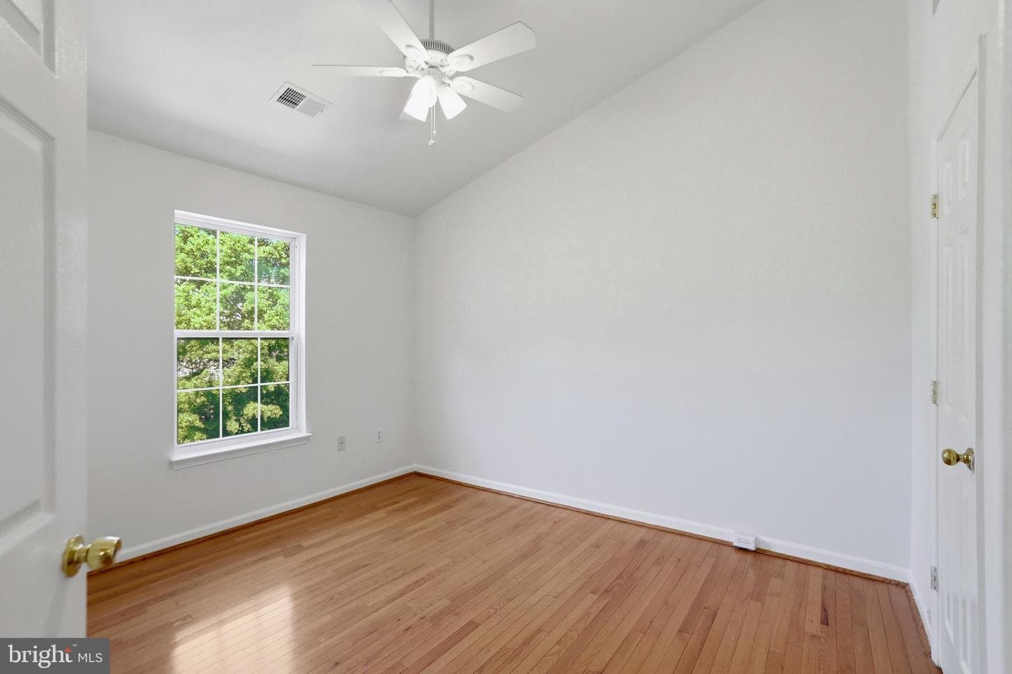 21648 Frame Sq photo 24