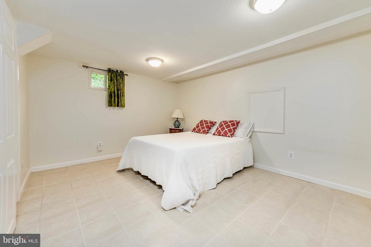 14 Webley Court photo 27