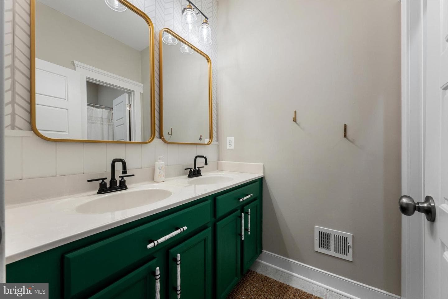 18420 Presidio Place photo 33