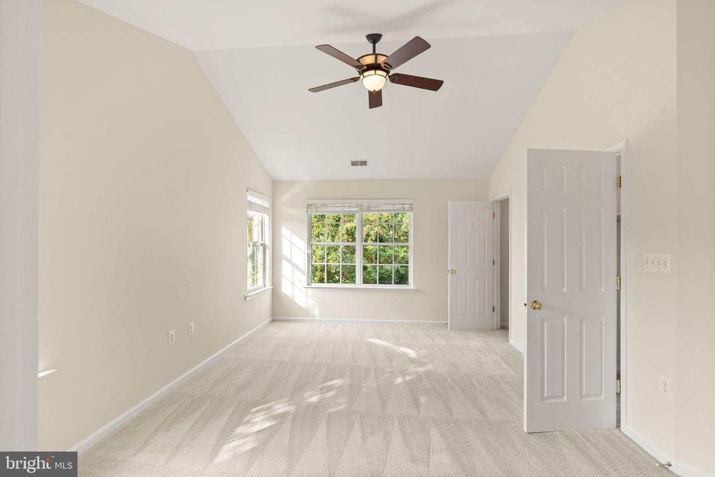 1605 Woodbridge Court NE photo 29