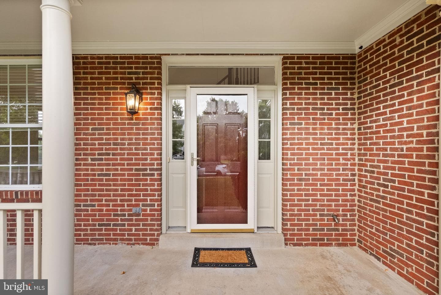 1605 Woodbridge Court NE photo 5