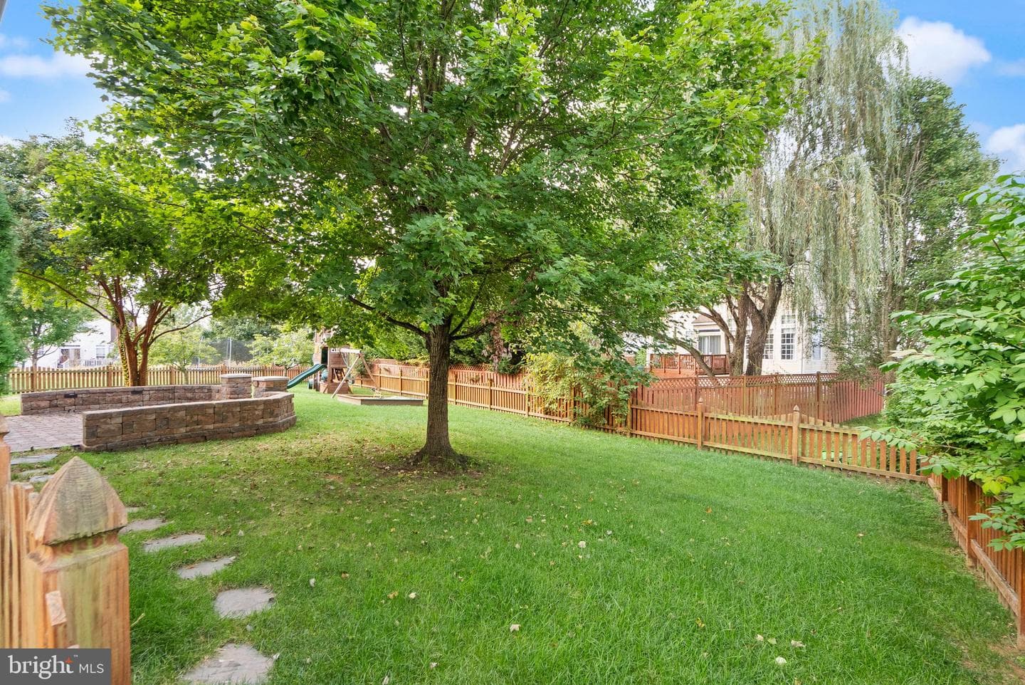 1605 Woodbridge Court NE photo 66