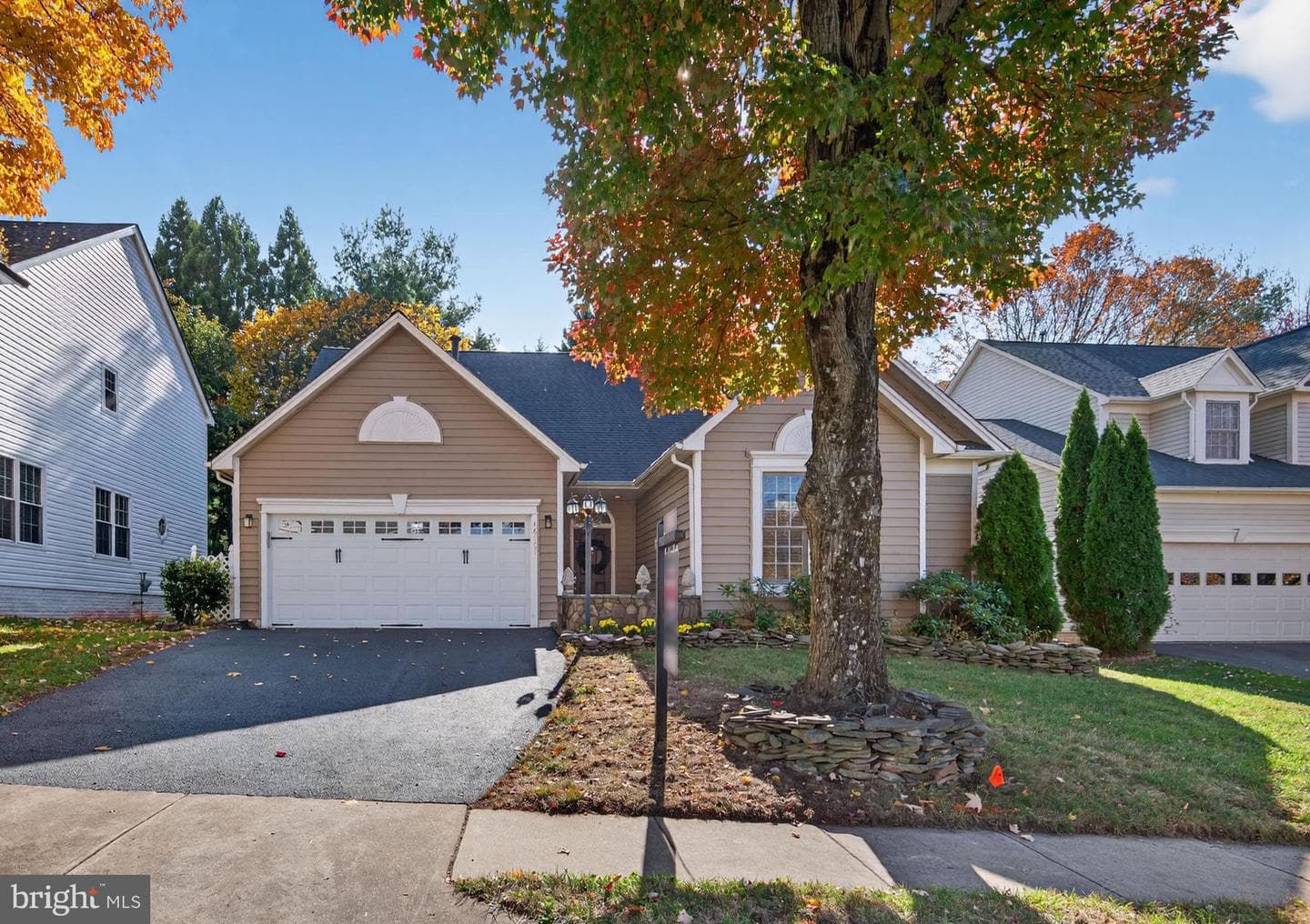 46809 Trailwood Place photo 2