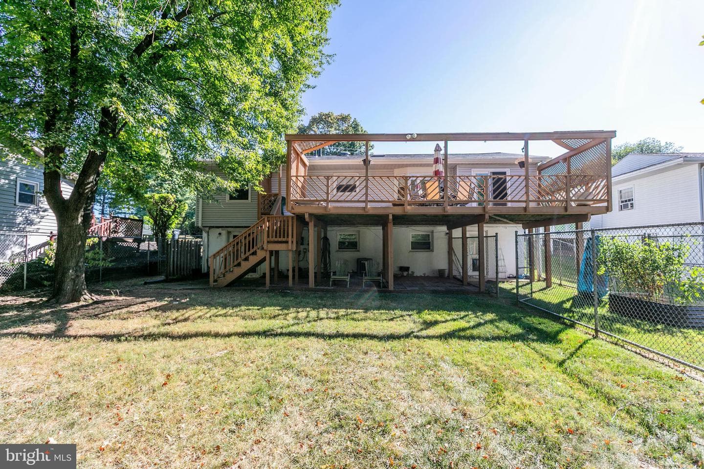 905 W Poplar Road photo 3