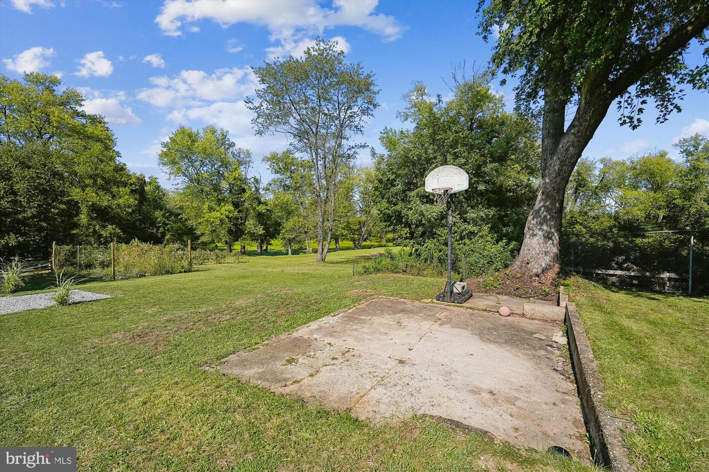 45 E Broad Way E photo 47