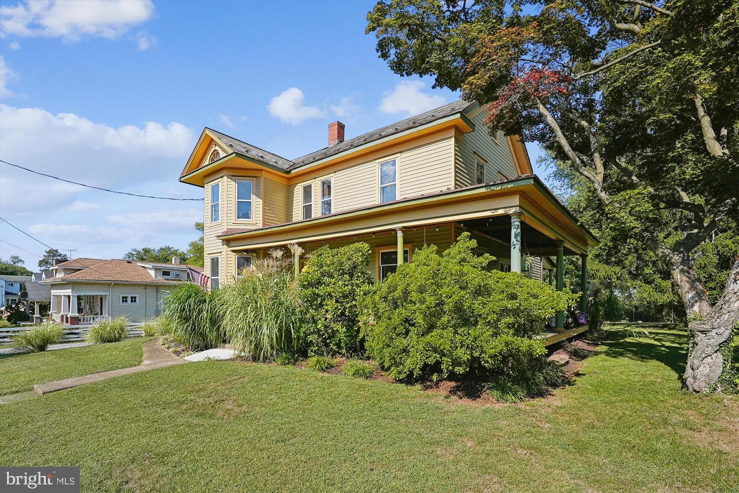 45 E Broad Way E photo 9