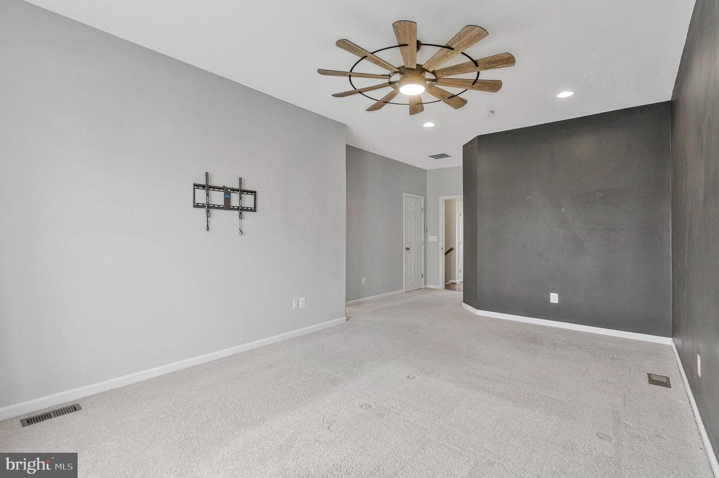 227 Upper Brook photo 20