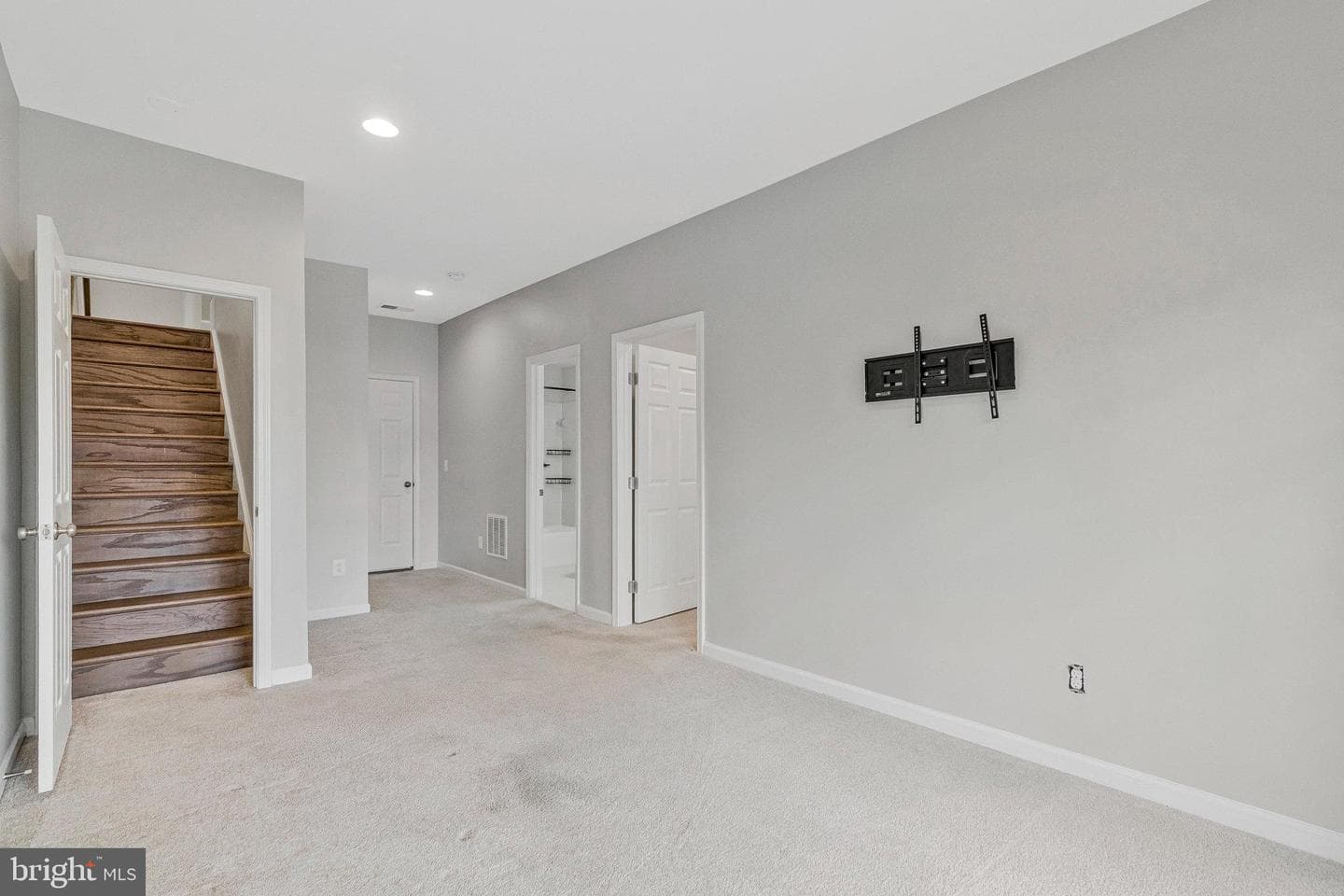 227 Upper Brook photo 35