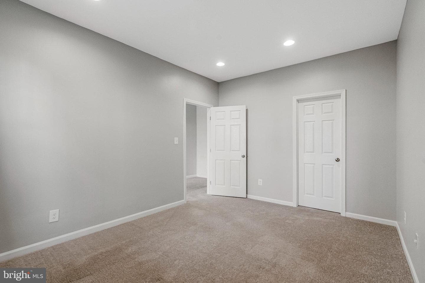 227 Upper Brook photo 38