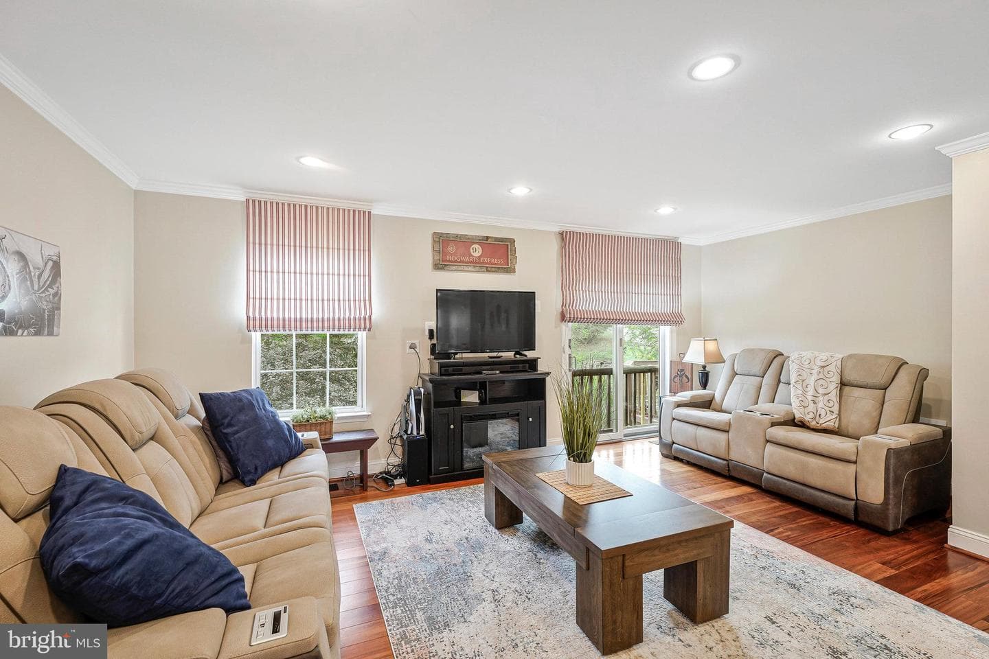 110 Spencer Terrace SE photo 12