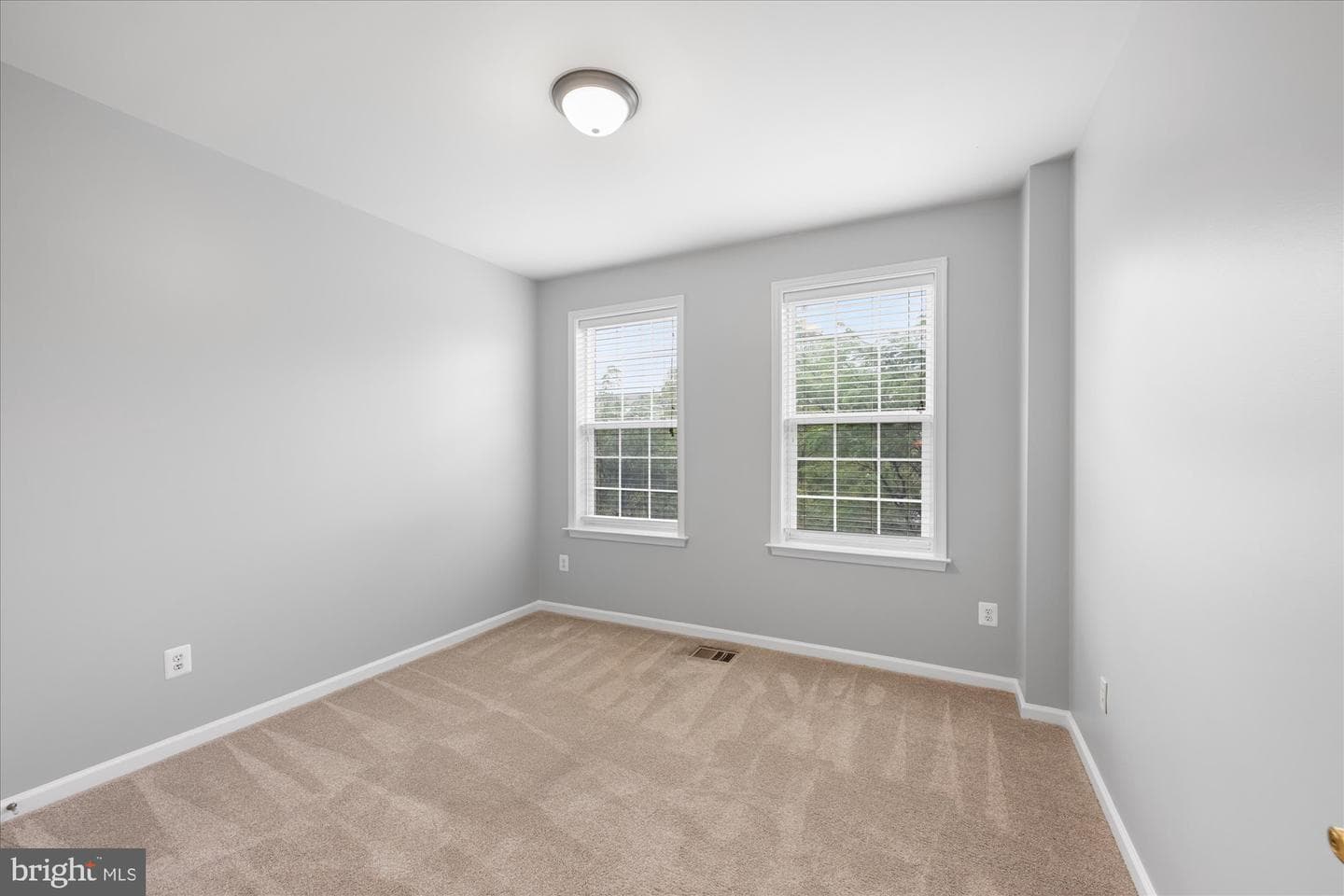 43613 McDowell Square photo 12