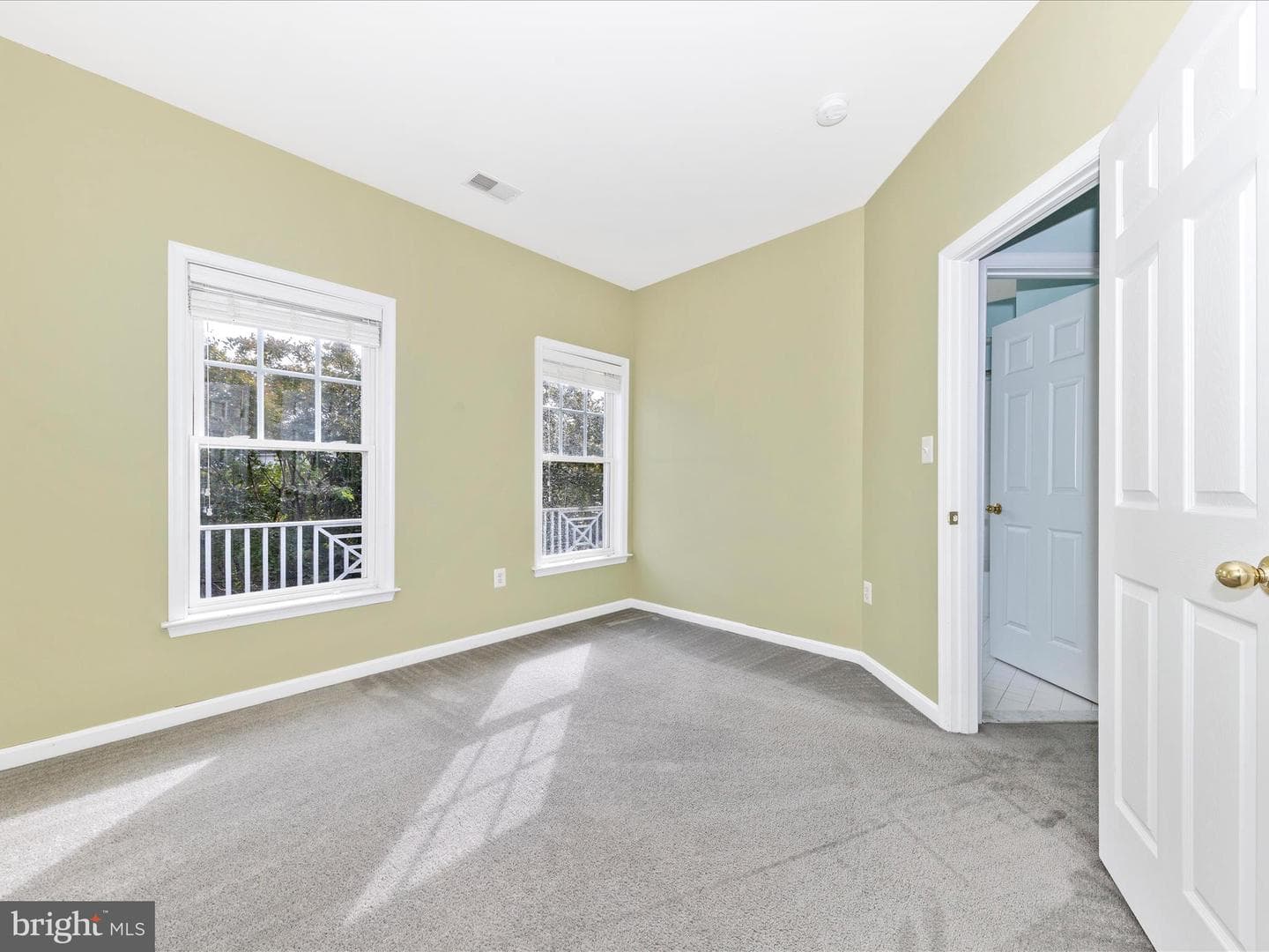 619 Greysands Lane photo 35