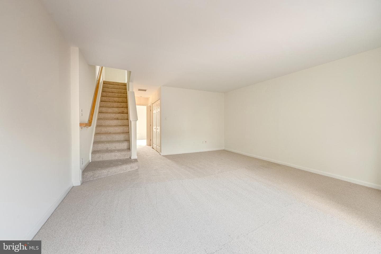 43539 Kiplington Square photo 15