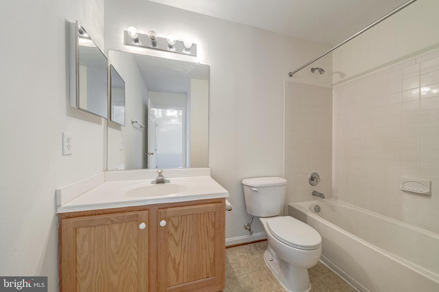 43539 Kiplington Square photo 17