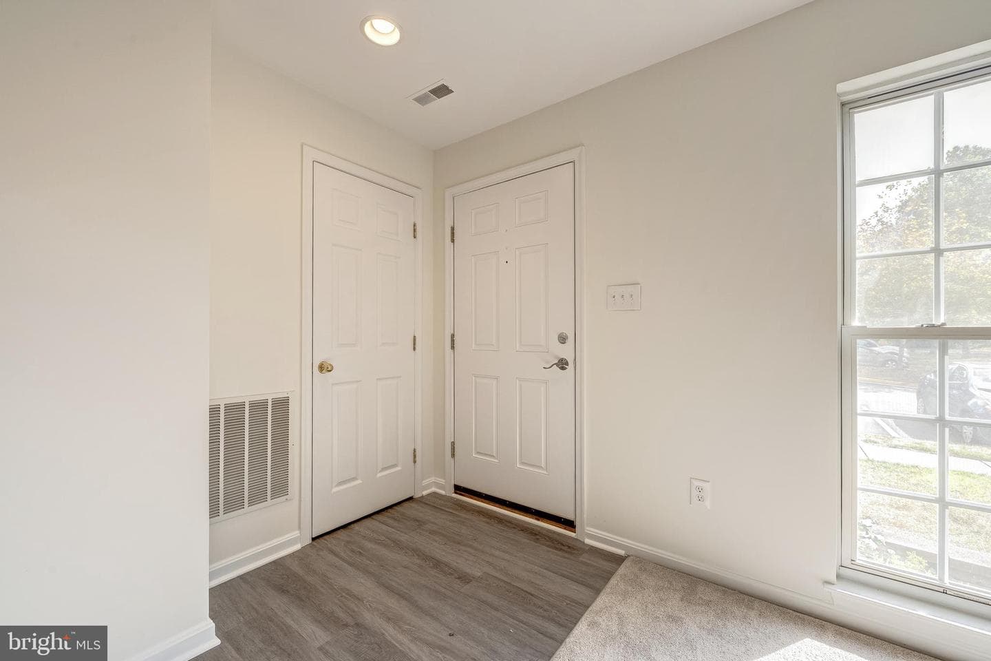 43539 Kiplington Square photo 3