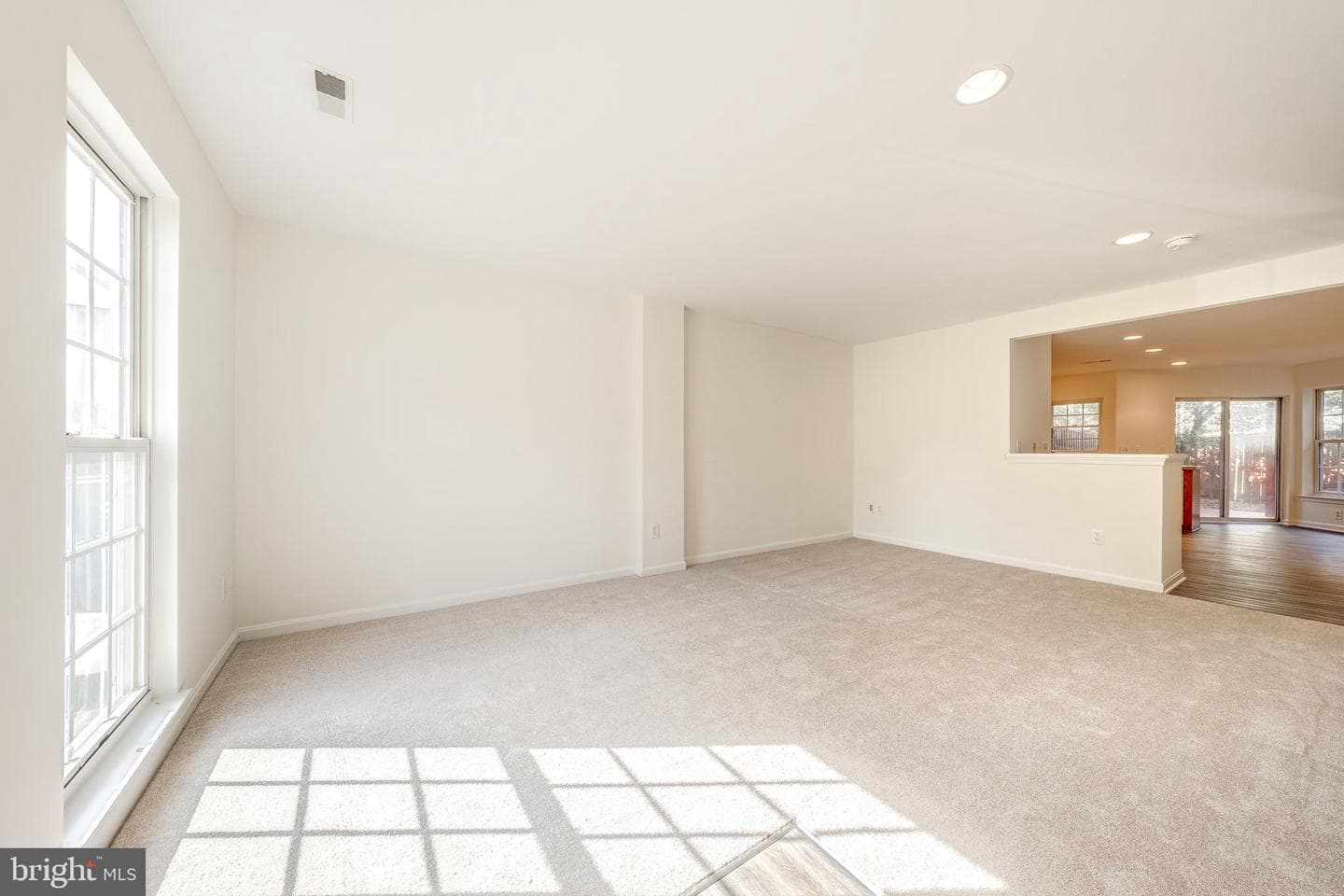 43539 Kiplington Square photo 5