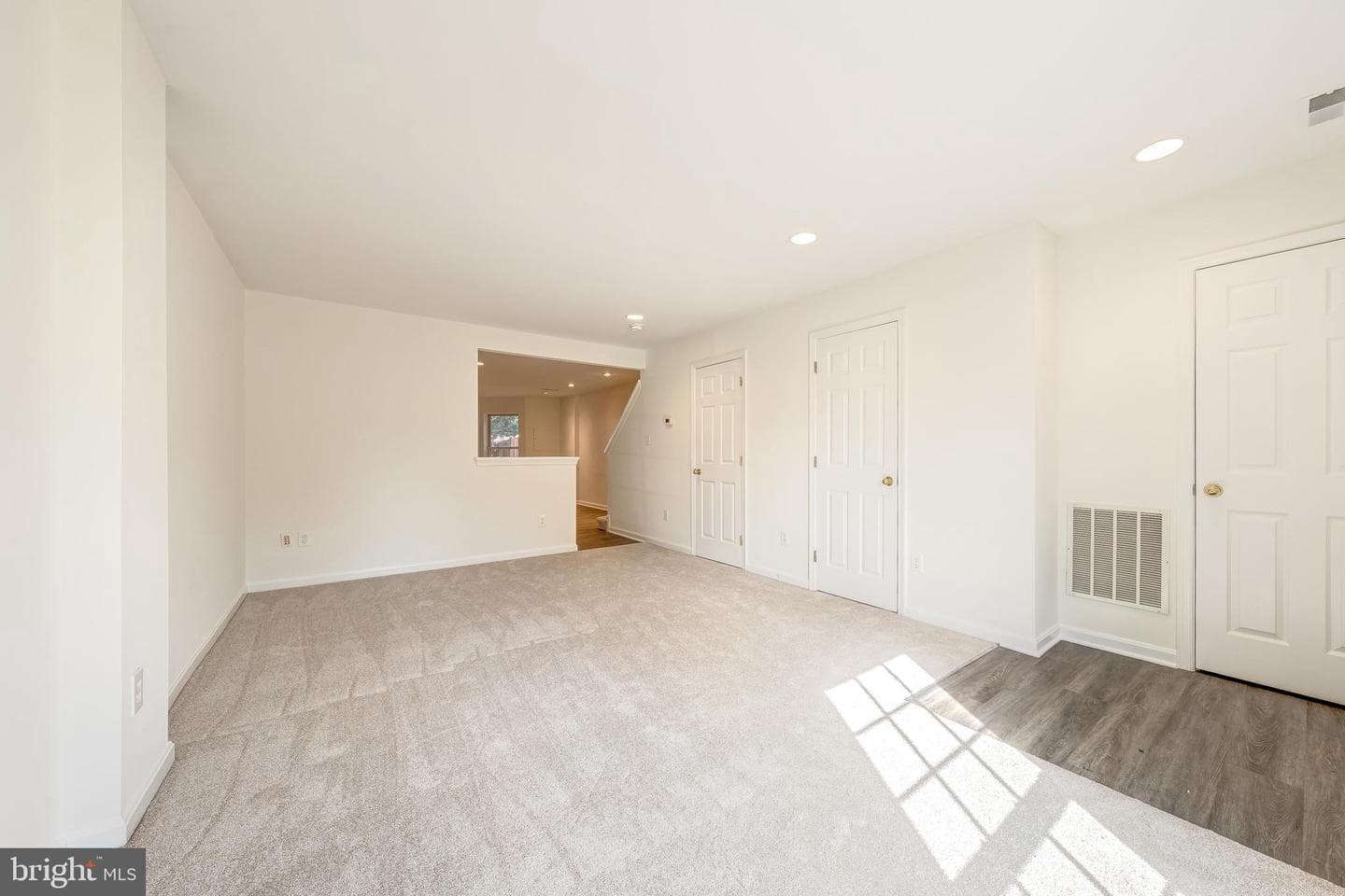 43539 Kiplington Square photo 6