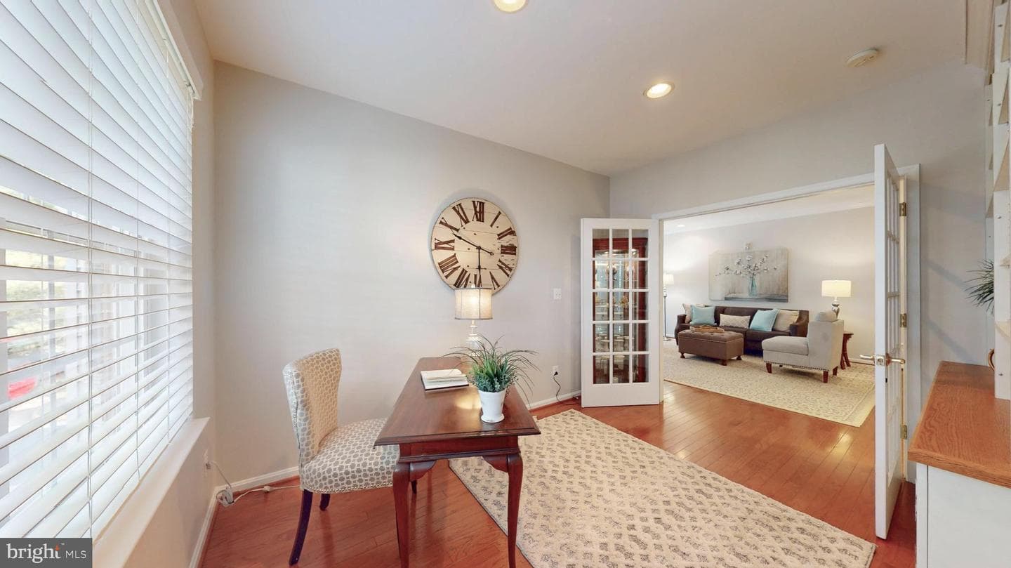 20816 Noble Terrace #104 photo 32