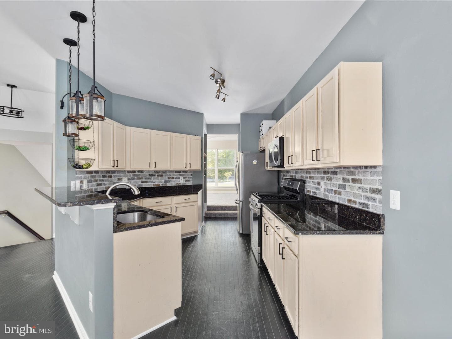25328 Ashbury Drive photo 8