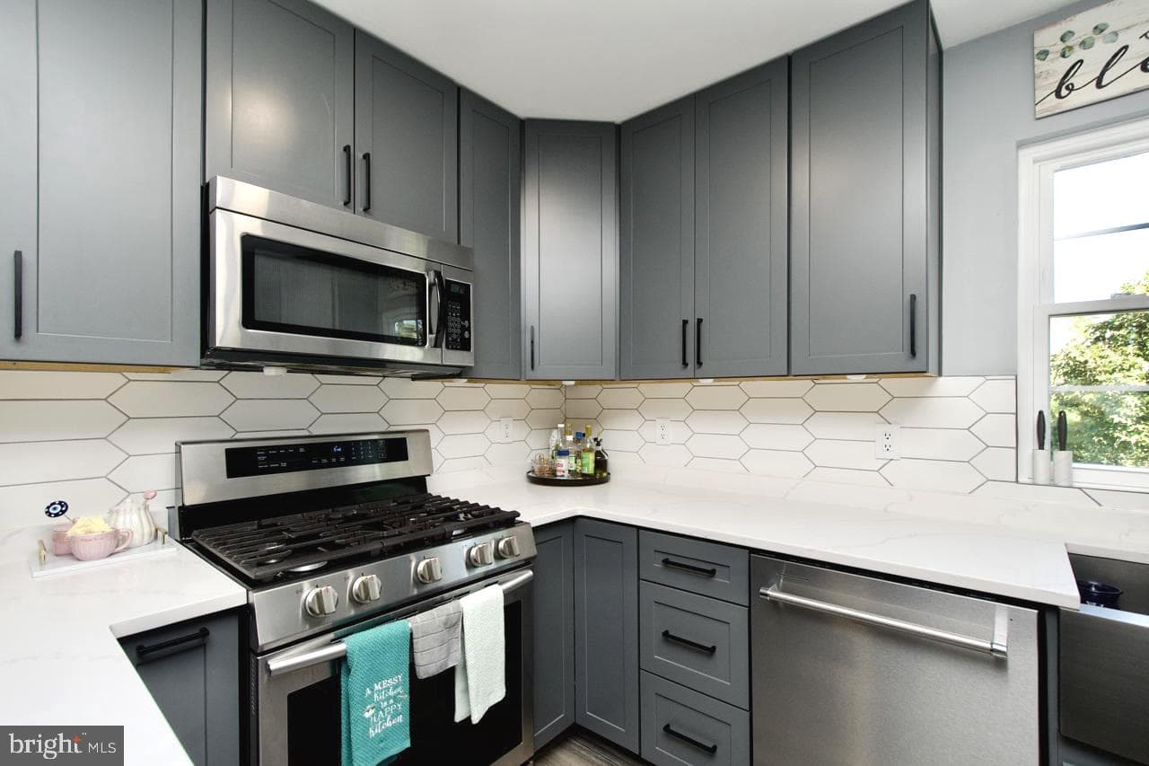 22908 Regent Terrace photo 11