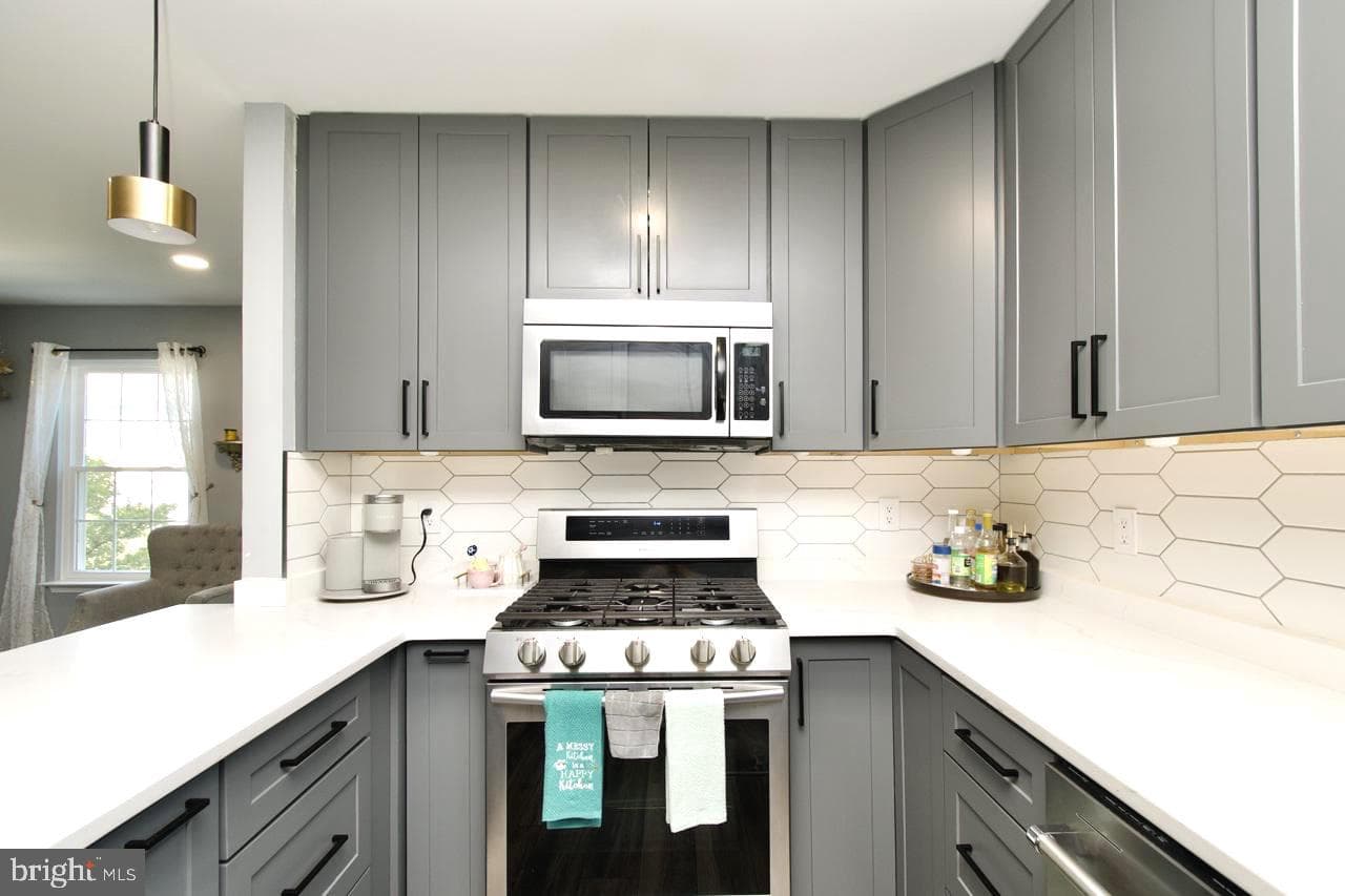 22908 Regent Terrace photo 12