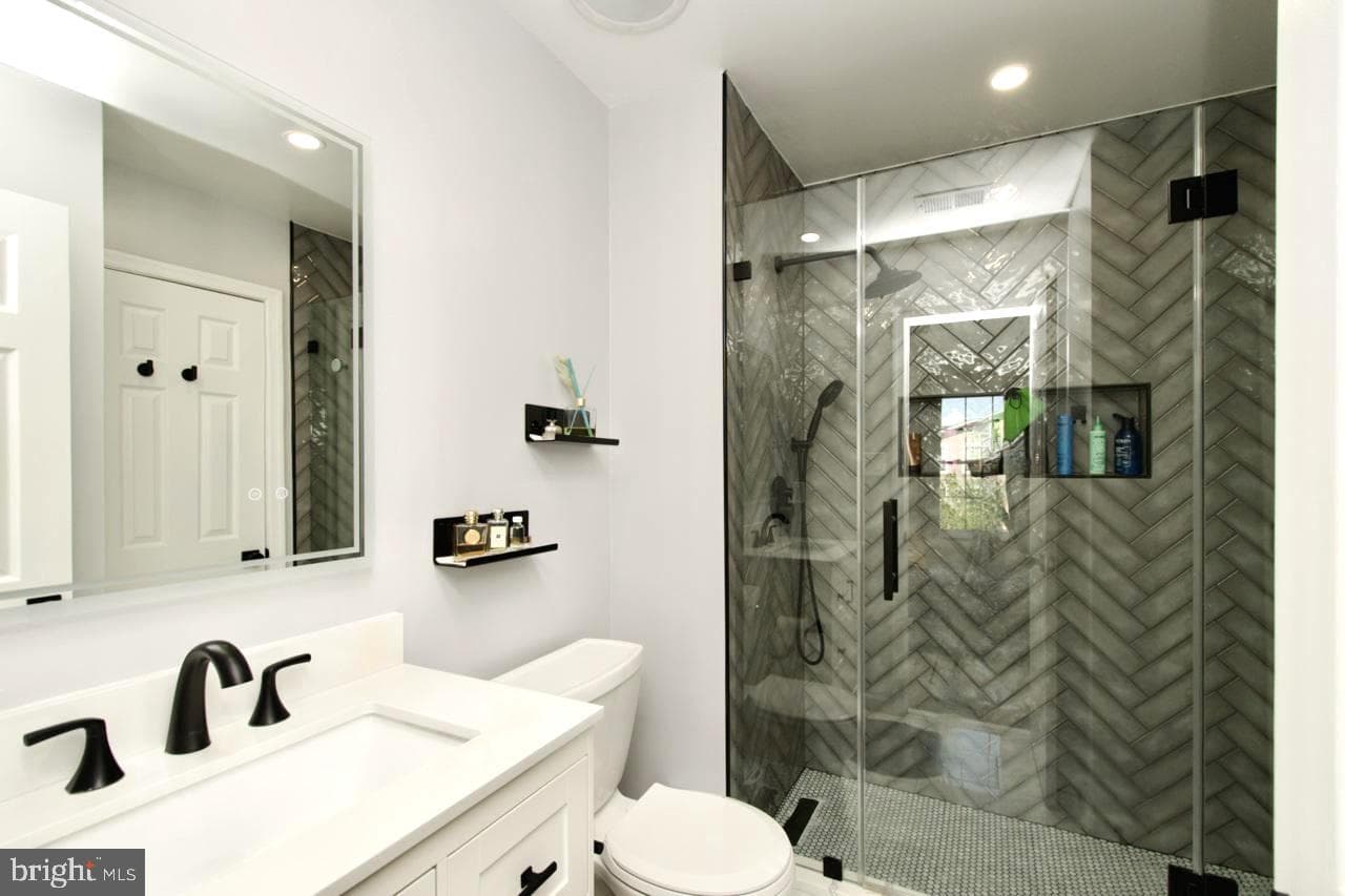 22908 Regent Terrace photo 17