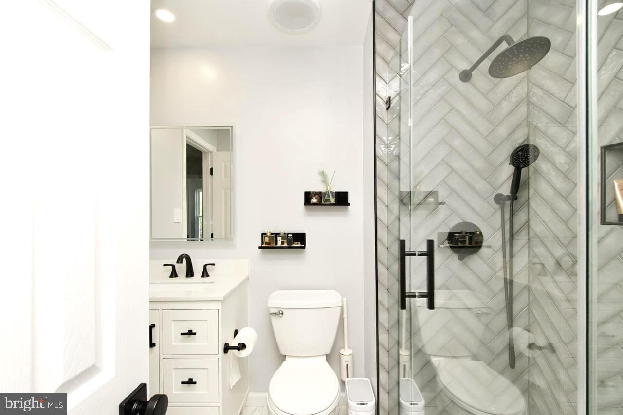22908 Regent Terrace photo 20