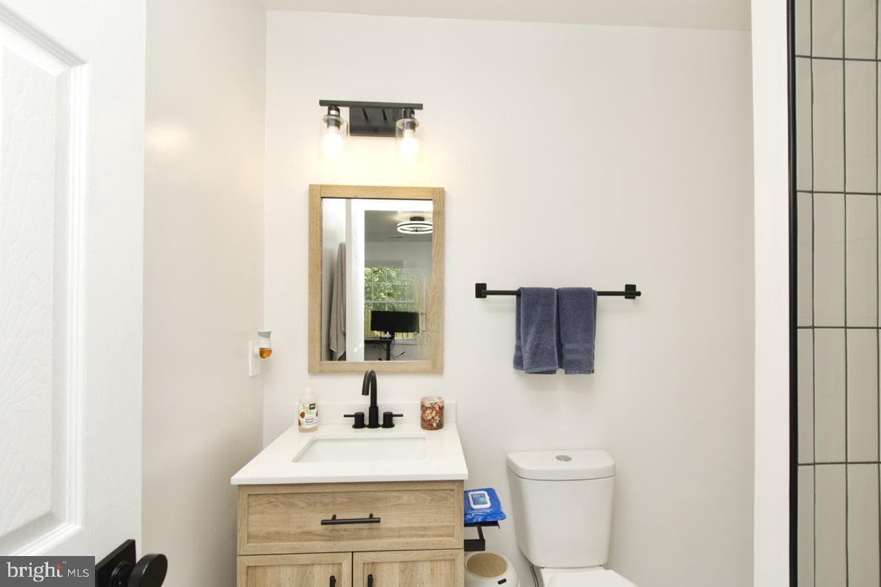 22908 Regent Terrace photo 26