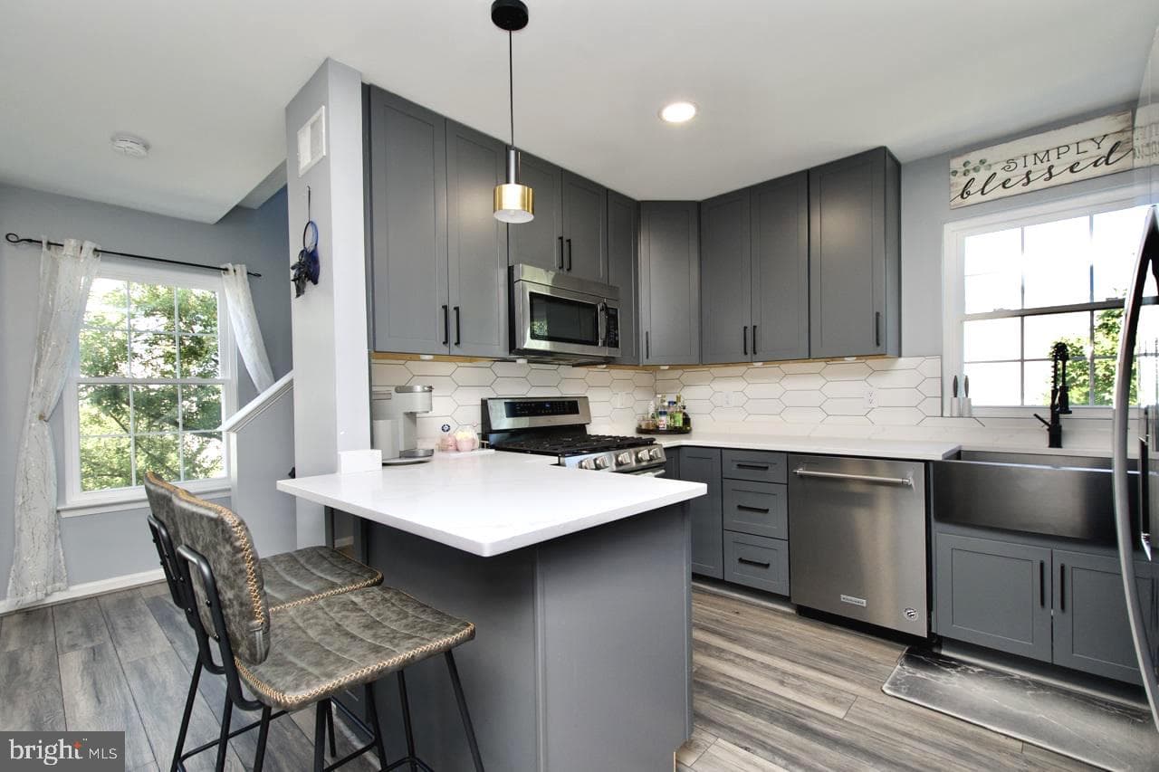 22908 Regent Terrace photo 6