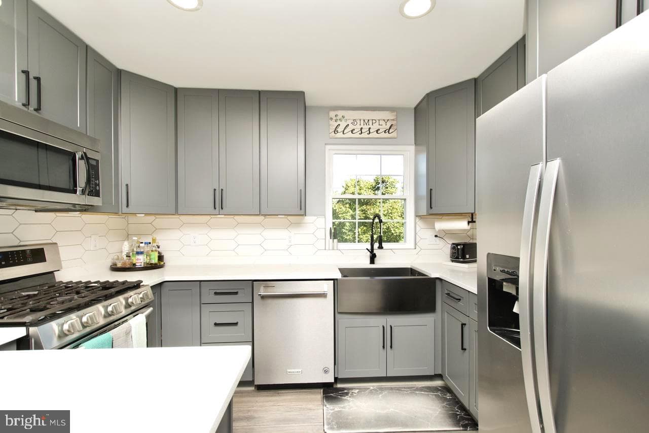 22908 Regent Terrace photo 8