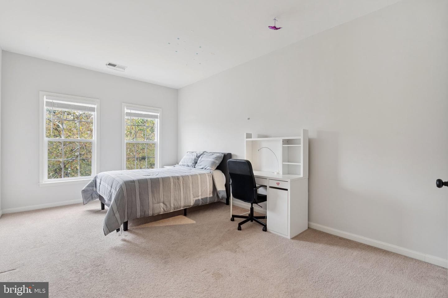 25083 Kingscote Court photo 22