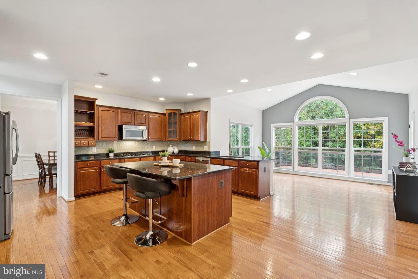 25083 Kingscote Court photo 8