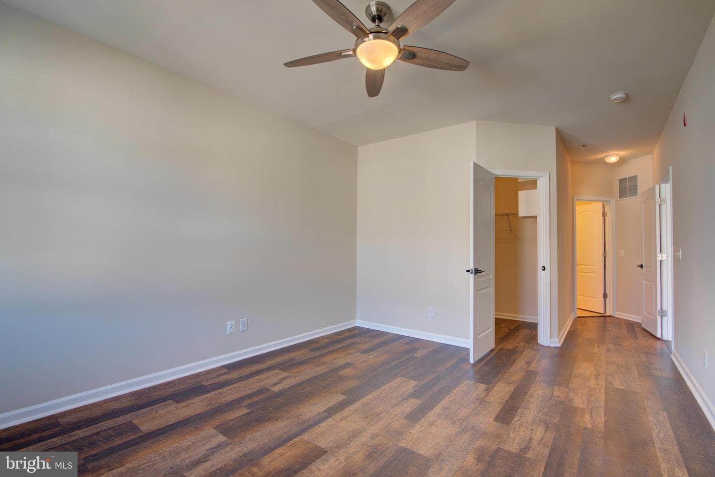 24628 Byrne Meadow Square #300 photo 18