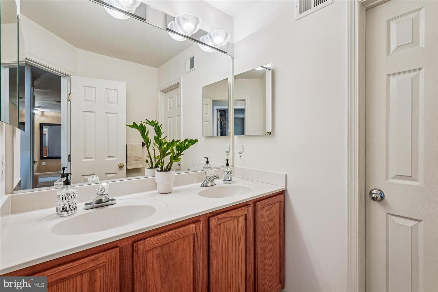 35739 Montrose Court photo 47