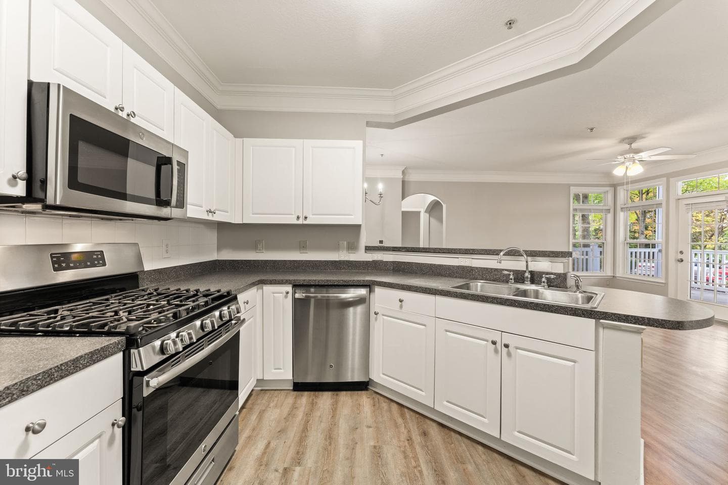502 Sunset View Terrace SE #106 photo 9