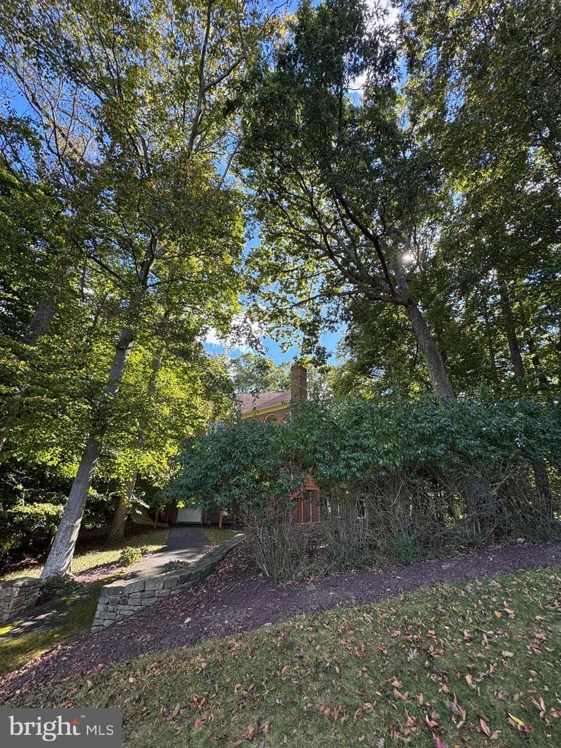 308 Sinegar Place photo 12