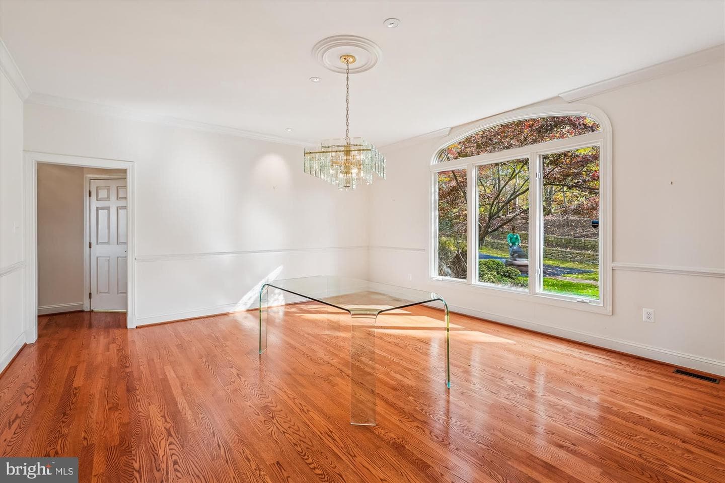 308 Sinegar Place photo 24