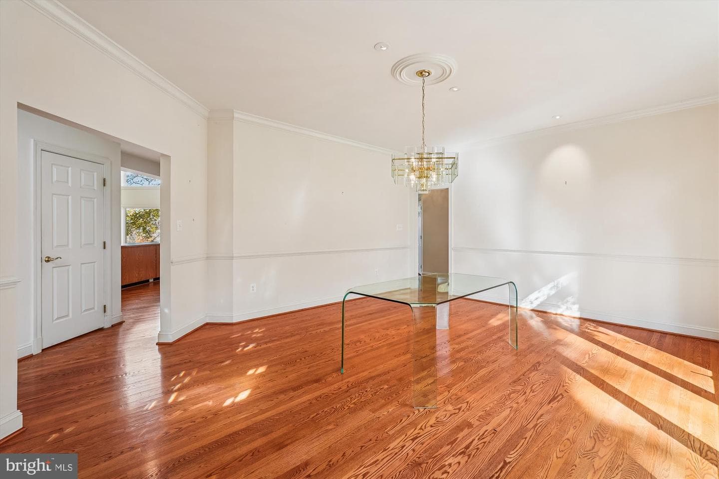 308 Sinegar Place photo 25