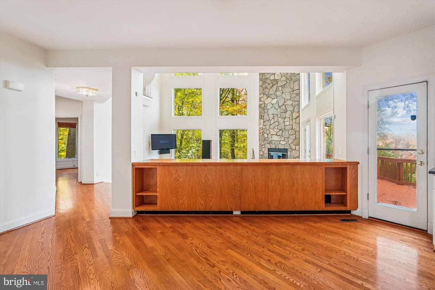 308 Sinegar Place photo 42
