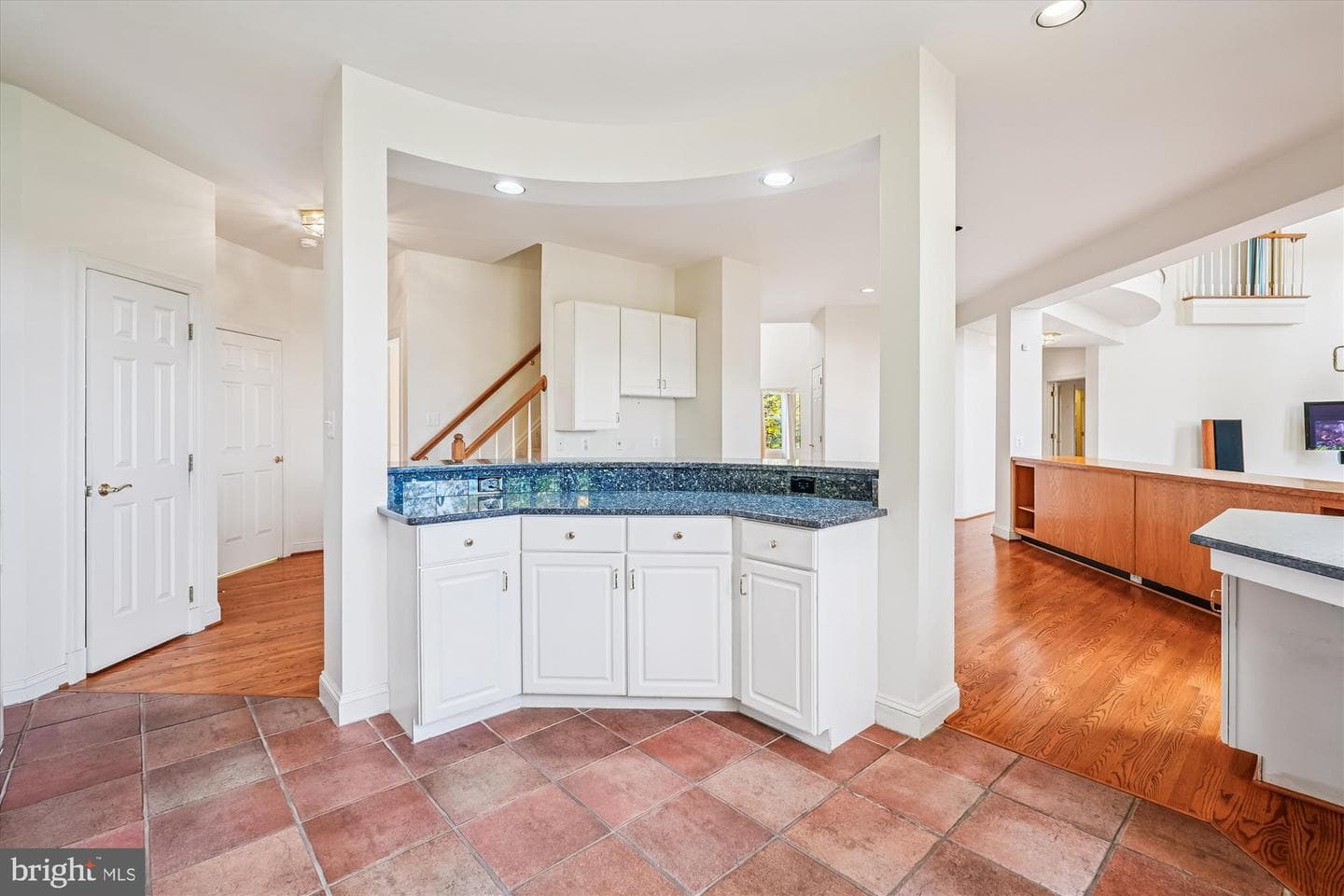 308 Sinegar Place photo 47
