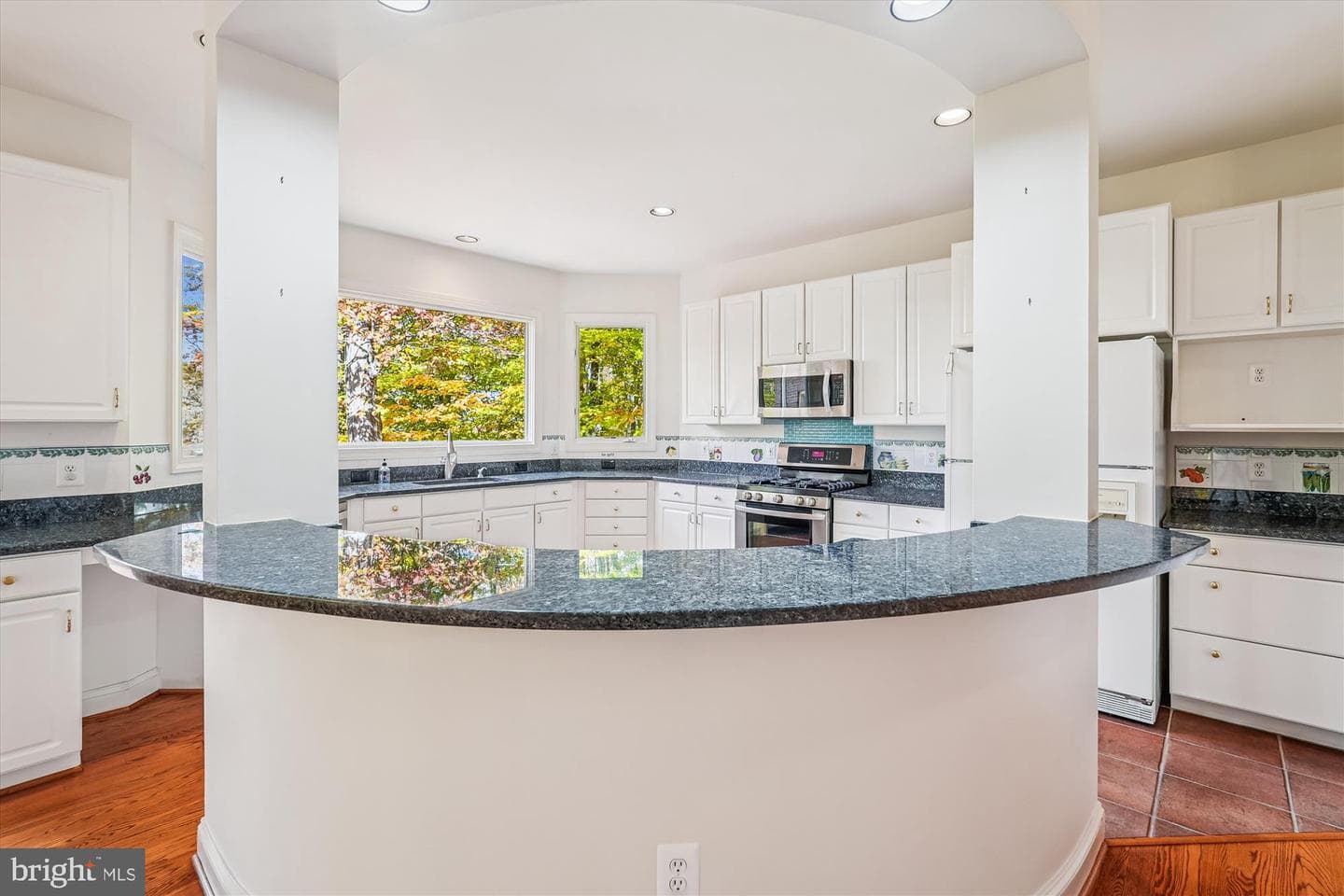 308 Sinegar Place photo 48