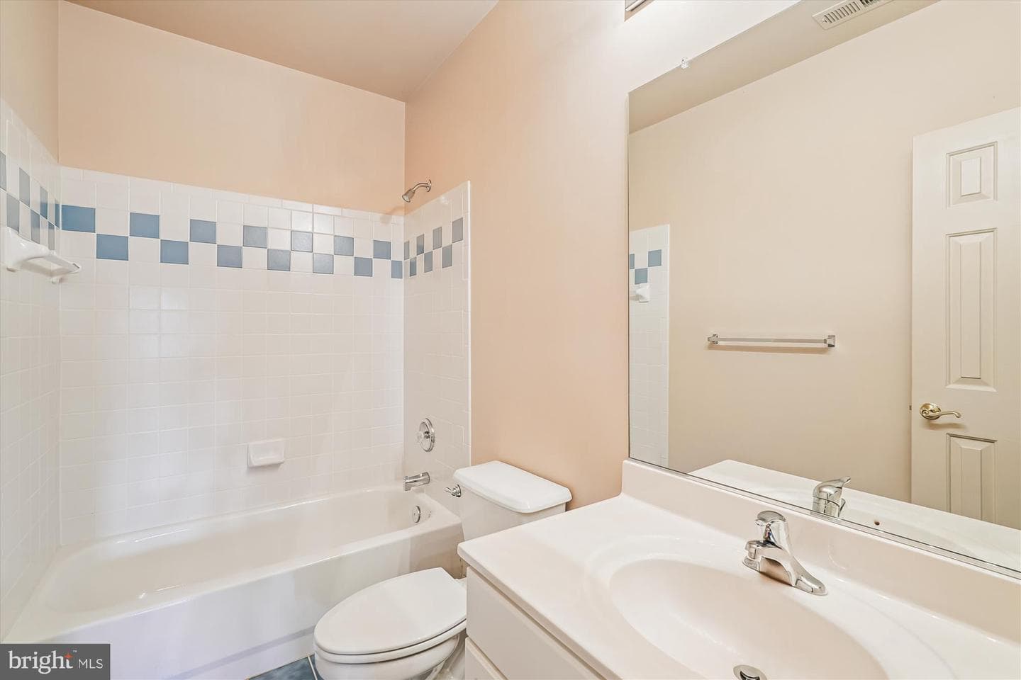 308 Sinegar Place photo 81