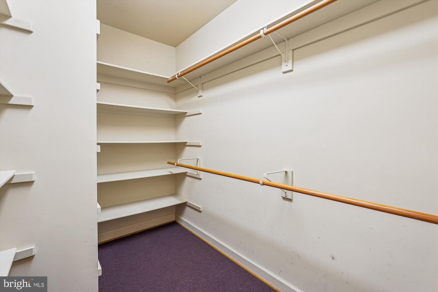 308 Sinegar Place photo 86